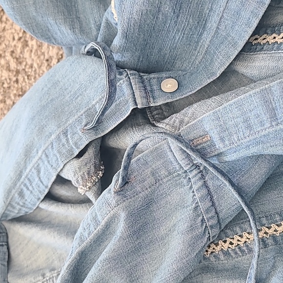 Volcom Light Blue Button Down Shirt with Hood - Picture 7 of 8